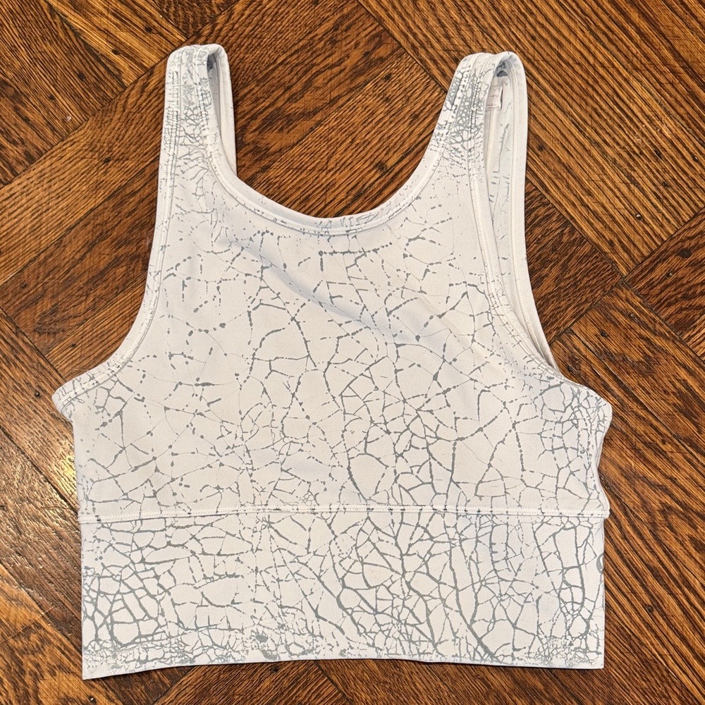Lululemon Power Pivot Tank in White and Gray Cracked Pattern